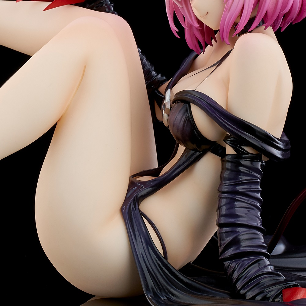 Union Creative: To Love-Ru Darkness - Momo Belia Deviluke Darkness ver. 1/6 Scale Figure (ONLINE ORDER ONLY)