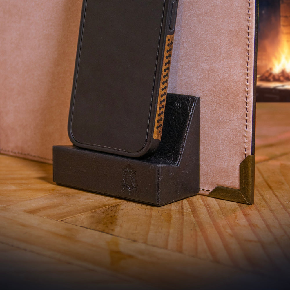 Magnetic Phone Holder - Digital Tools Mount for Game Master Screen & TTRPG Sessions (ONLINE ORDER ONLY)