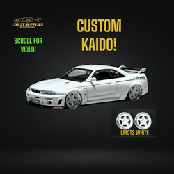 CUSTOM KAIDO Nissan Skyline GT-R R33 GREDDY V1 in White 1:64 KHMG113 (ONLINE ORDER ONLY)