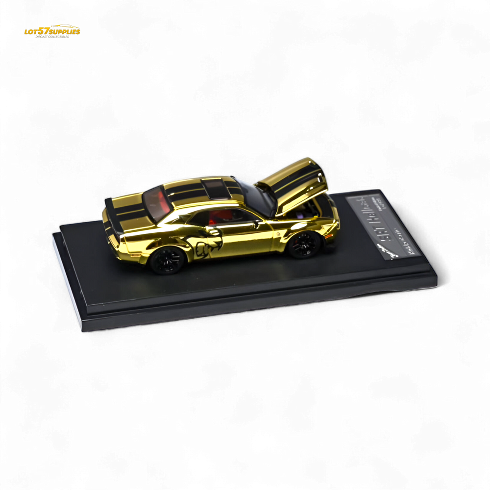 (Pre-Order) Stance Hunters Dodge Challenger SRT Hellcat - Gold 1:64 (ONLINE ORDER ONLY)