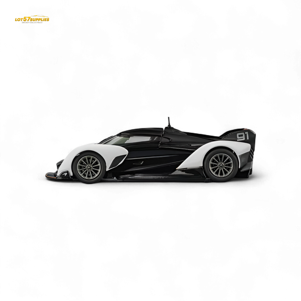 (Pre-Order) CM Model McLaren Solus GT - Black White 1:64 (ONLINE ORDER ONLY)