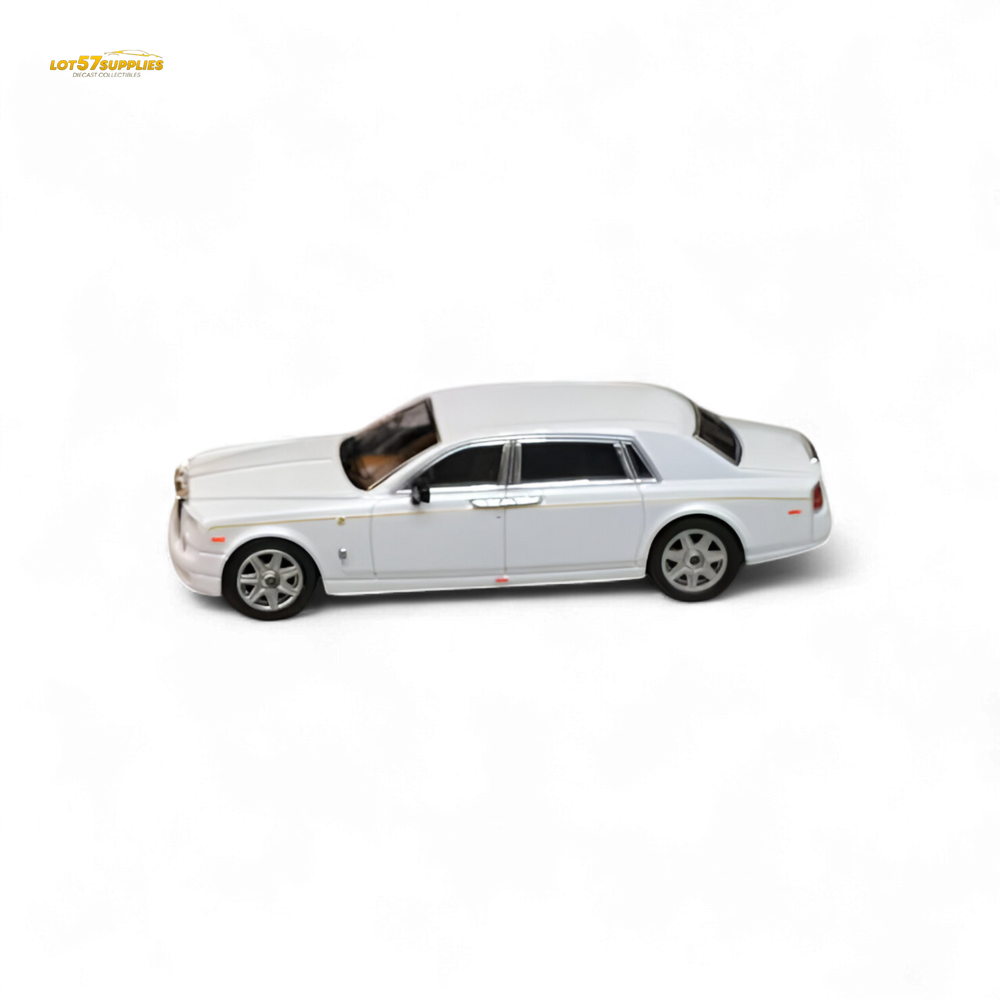 (Pre-Order) Street Weapon SW Rolls-Royce Phantom VII - White 1:64 (ONLINE ORDER ONLY)