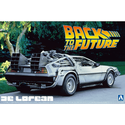 Back to the Future 1:24 scale DeLorean model kit (ONLINE ORDER ONLY)