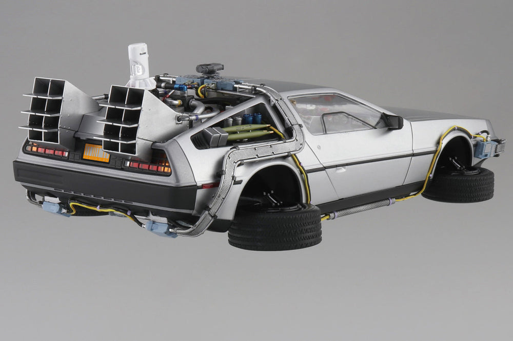 Back to the Future Part II DeLorean Time Machine 1:24 Scale Model Kit (ONLINE ORDER ONLY)