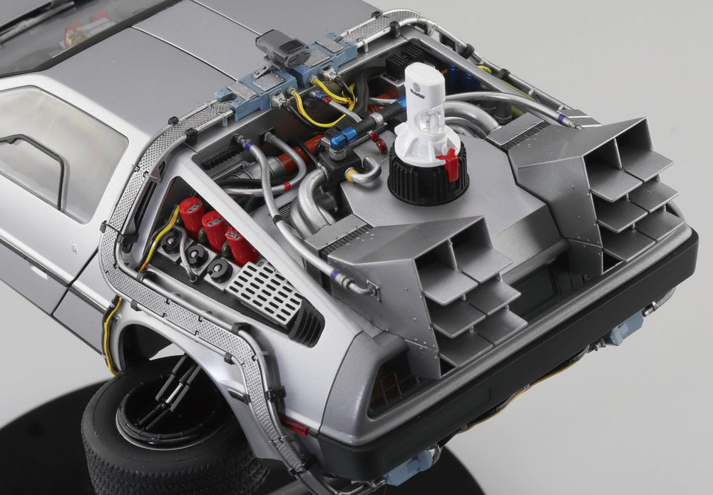 Back to the Future Part II DeLorean Time Machine 1:24 Scale Model Kit (ONLINE ORDER ONLY)