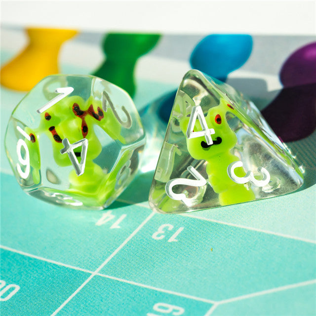 Frog Dice Clear Dice w/ Green Frogs 7-Dice Set Rpg (Online Only)