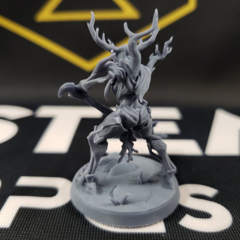Barkwraith Spriggan: Sculpt C (Female Treefolk Ranger / Warrior) (Online Order Only)