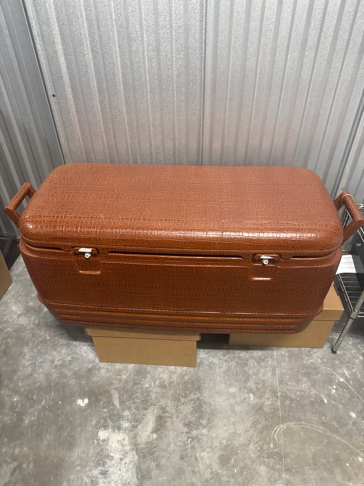 COLLECTOR'S ITEM LAPPAS GENUINE LEATHER IGLOO COOLER(Broken Locks) See pics (Online Order Only)