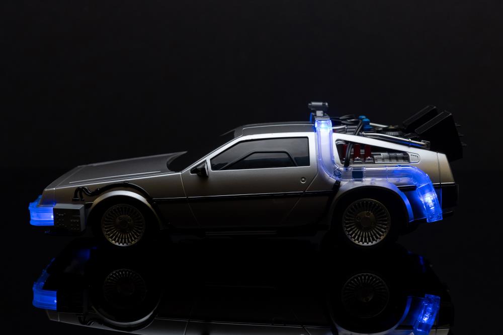 Back to the Future Remote Control 1:16 scale DeLorean Time Machine (ONLINE ORDER ONLY)