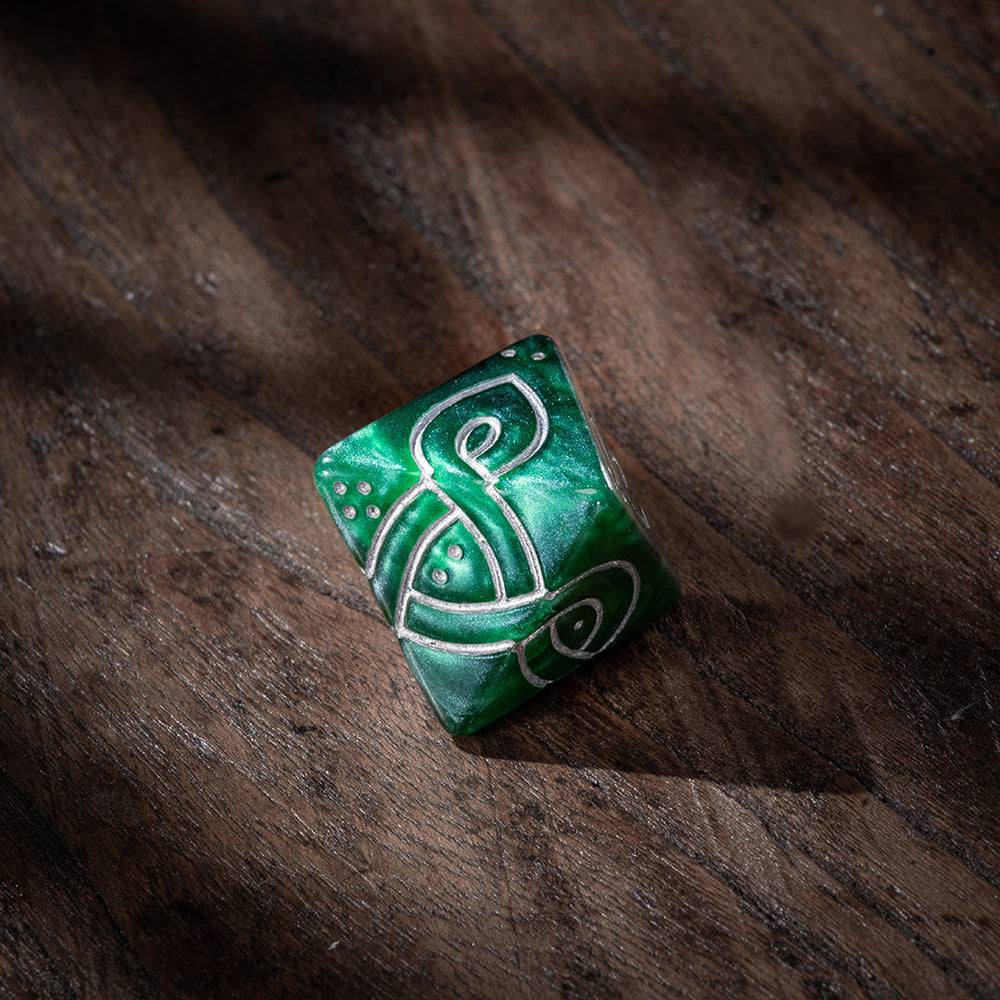 D4 & D8 Knot Dice - Medium Tetrahedron (ONLINE ORDER ONLY)