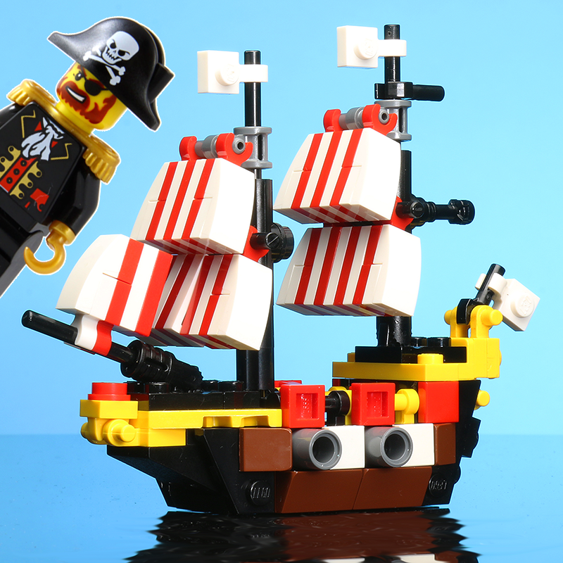 Custom Mini Black Seas Barracuda with Captain Brickbeard Minifigure (Online Order Only)