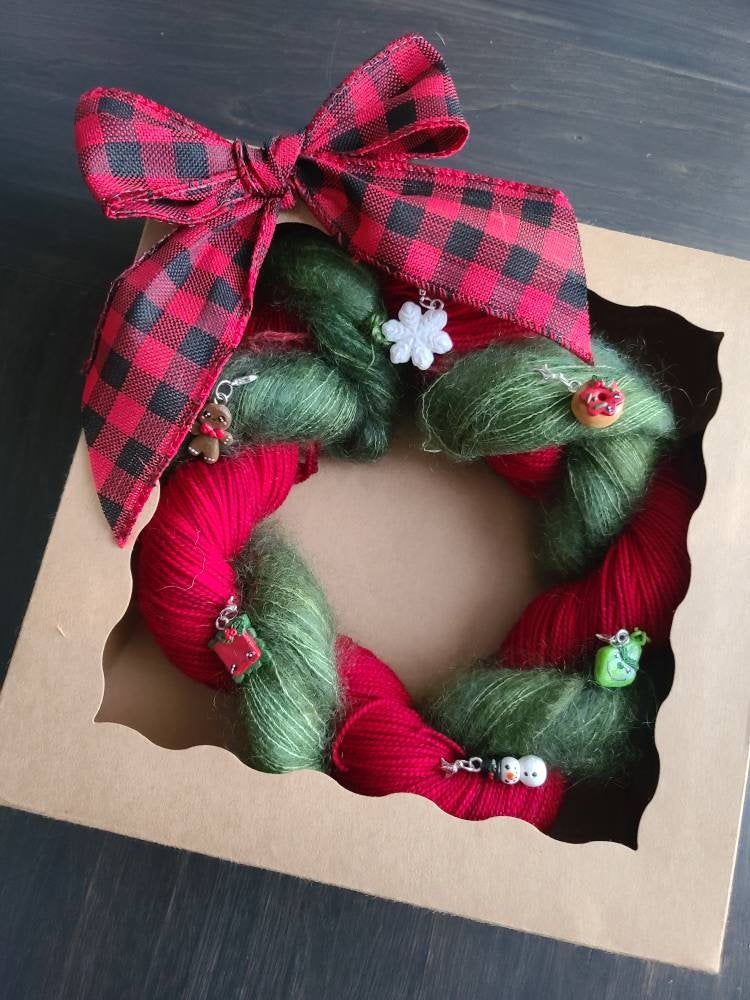 Holiday Yarn Wreath knit gift set (ONLINE ORDER ONLY)
