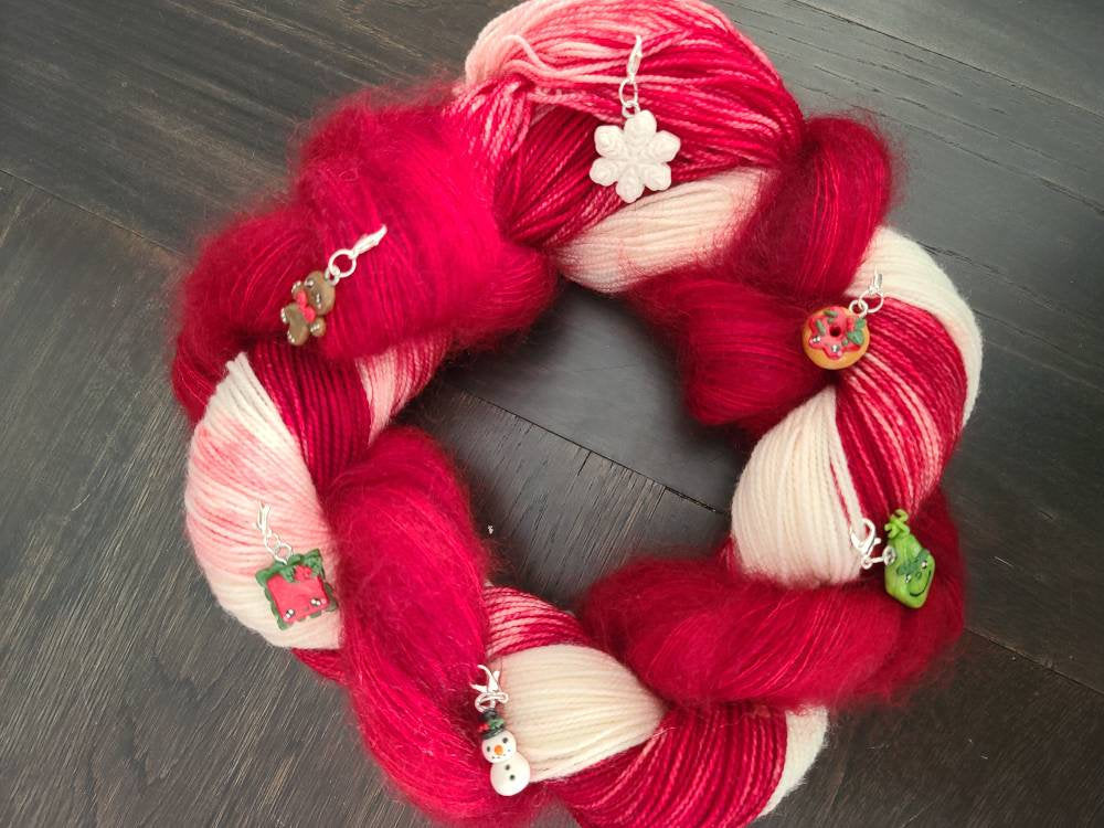 Holiday Yarn Wreath knit gift set (ONLINE ORDER ONLY)