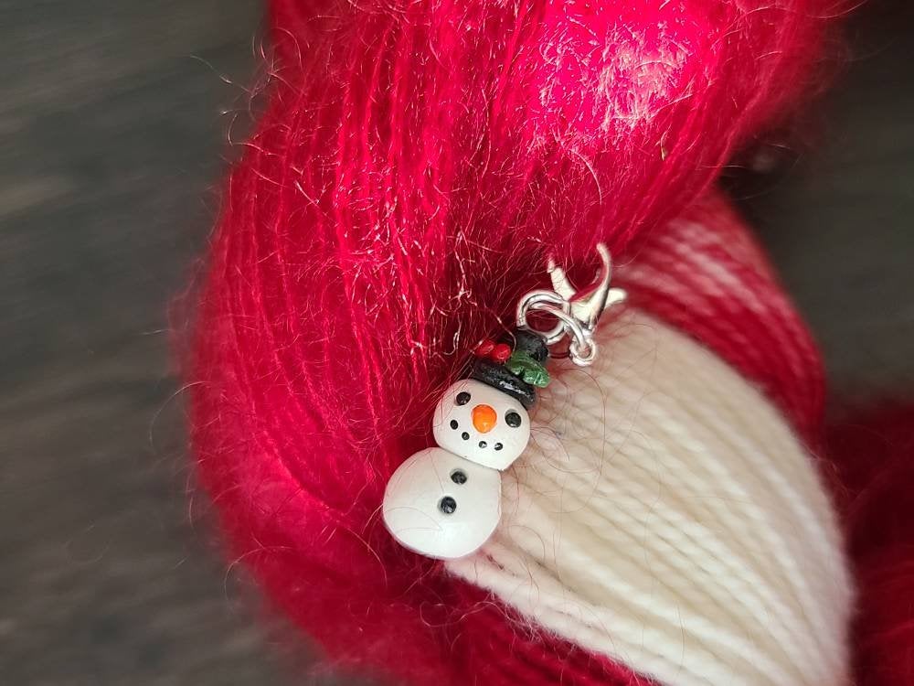 Holiday Yarn Wreath knit gift set (ONLINE ORDER ONLY)
