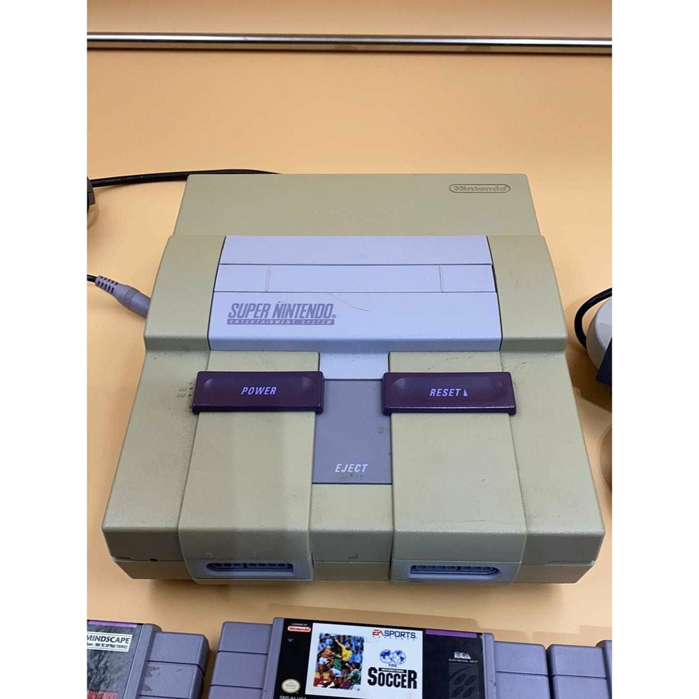 Super Nintendo System w / 3 Games (Online Order Only)