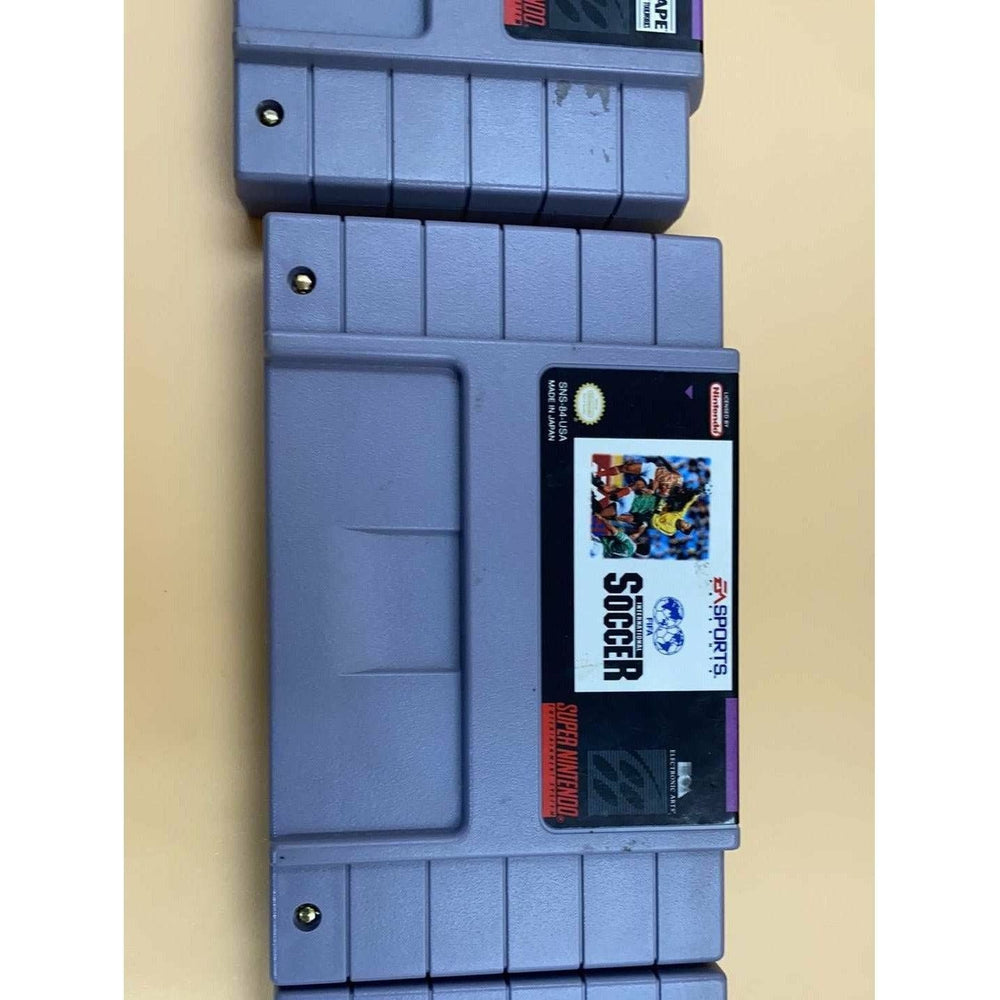 Super Nintendo System w / 3 Games (Online Order Only)