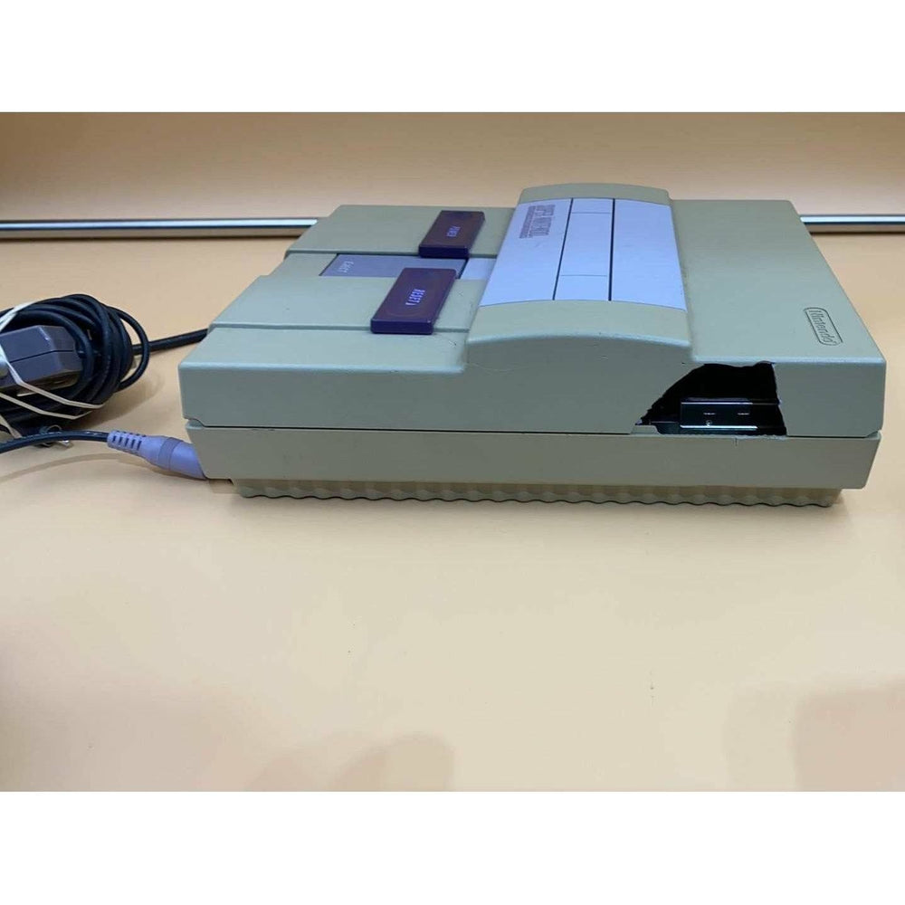 Super Nintendo System w / 3 Games (Online Order Only)