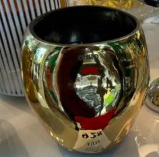 Onno Cape Copper Zanzibar metallic candle - Gold Large (Online Order Only)