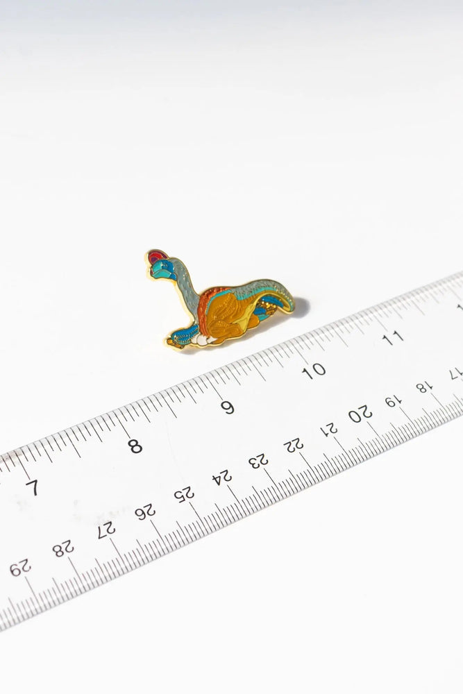 Oviraptor Enamel Pin (Oviraptor philoceratops) (ONLINE ORDER ONLY)