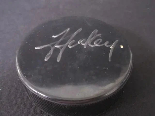 Steven Stamkos Signed Hockey Puck Heritage COA 135465 (Online Order Only)