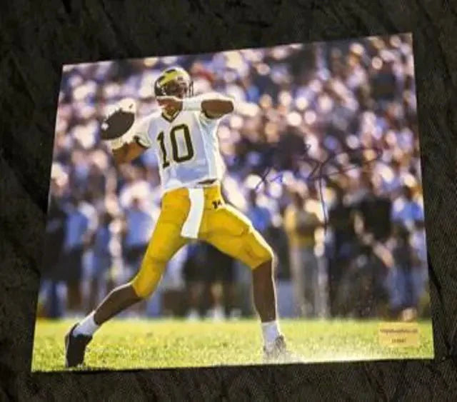A Tom Brady Autographed 8x10 Photo with coa (Online Order Only)