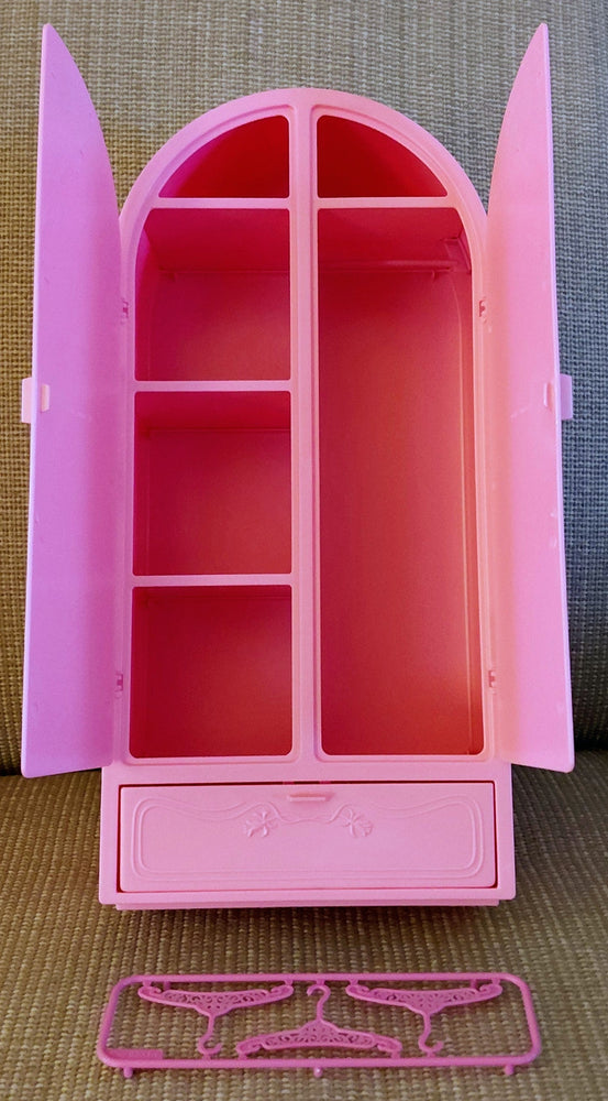 Barbie Playset - Sweet Roses Armoire (ONLINE ORDER ONLY)