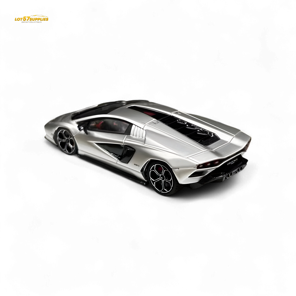 Fuelme Model NEO COUNTACH LPI 800-4 ARGENTO LUNA 1:64 Resin (ONLINE ORDER ONLY)