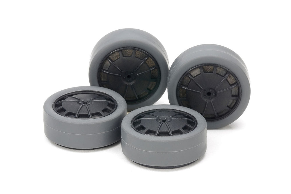 Tamiya JR 26mm Tires/Carbon Wheels, Hard/Small Diameter/Low 15545 (ONLINE ORDER ONLY)