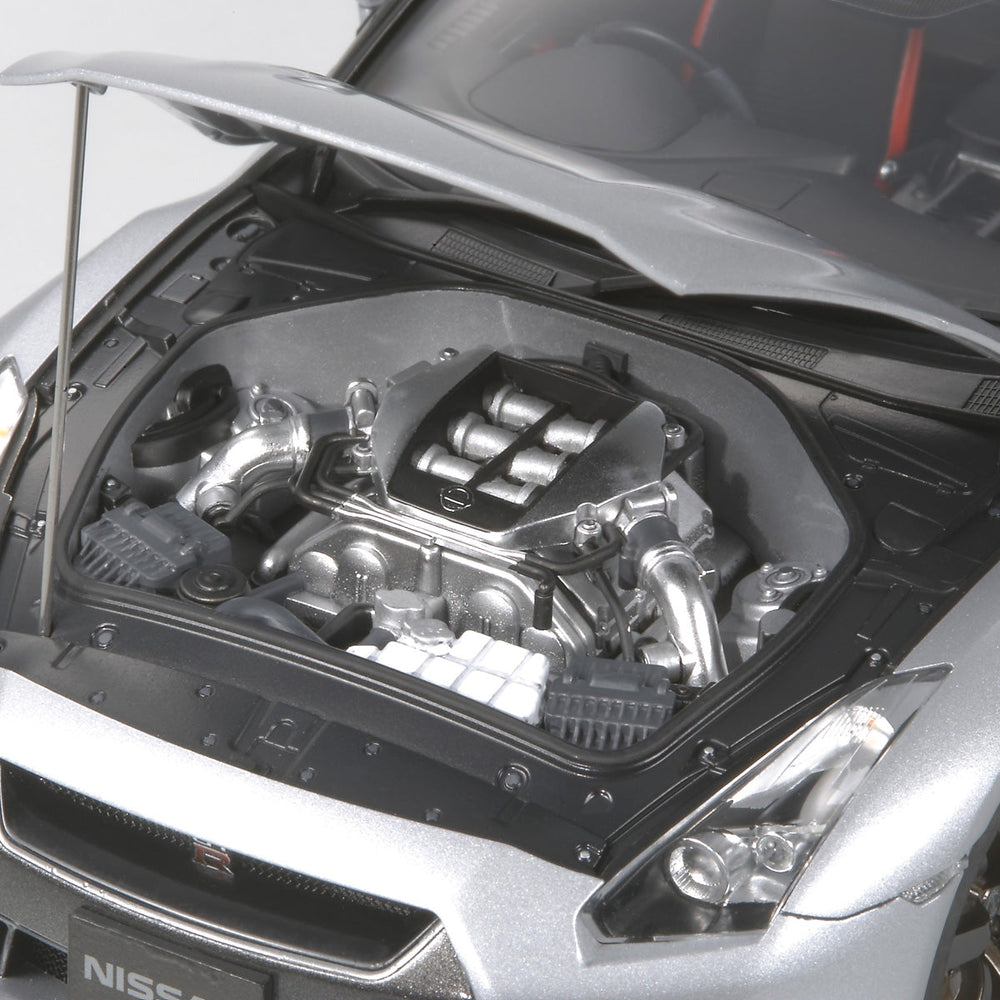 Tamiya 1/24 Nissan GTR Plastic Model Kit (ONLINE ORDER ONLY)