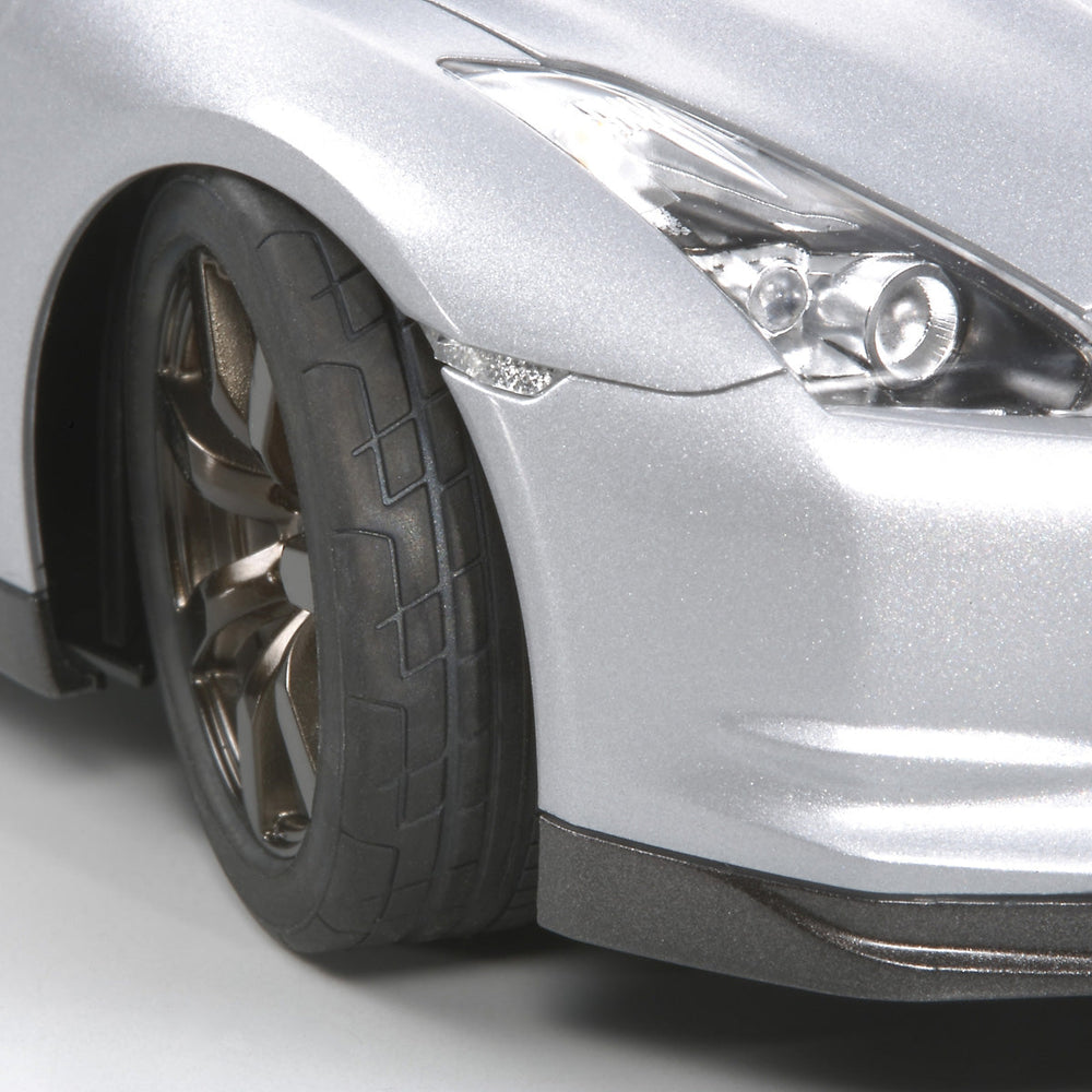 Tamiya 1/24 Nissan GTR Plastic Model Kit (ONLINE ORDER ONLY)