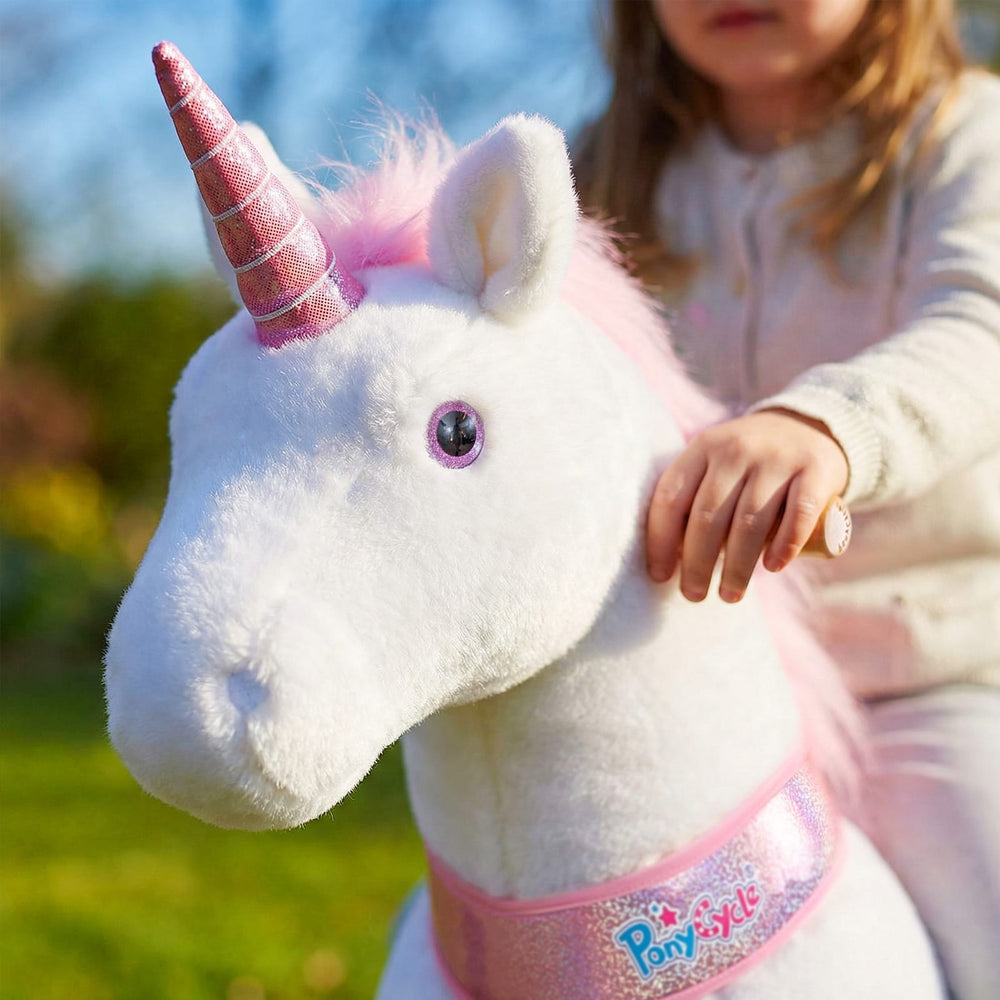 Model U® Unicorn Ride-On Toy Age 3–4 – Pink