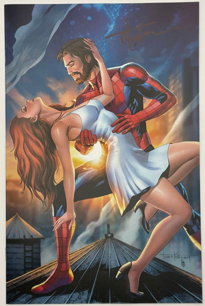 [Signed by Tyler Kirkham] ULTIMATE SPIDER-MAN #7 Tyler Kirkham Virgin Unknown EXCL (ONLINE ORDER ONLY)