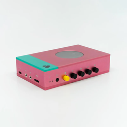 Portable BT Cassette Player Lecteur rose et vert • Edith [Cassette Player] (ONLINE ORDER ONLY)